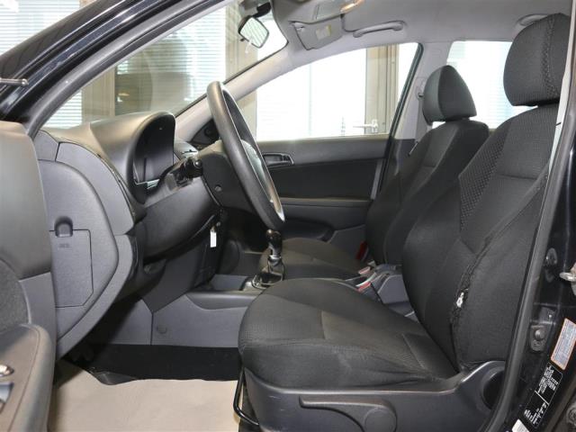 Hyundai i30 Kombi  für nur 3.300,- € bei Hoffmann Automobile in Wolfsburg kaufen und sofort mitnehmen - Bild 11